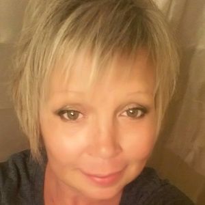 Meet your Posher, Kay